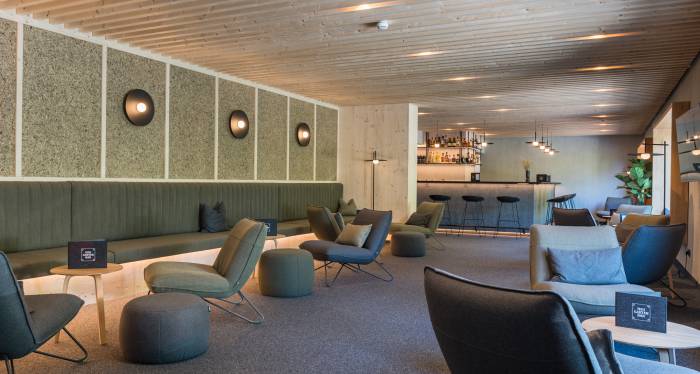 Innenansicht Lobby und Bar im Hotel Panorama Allgäu